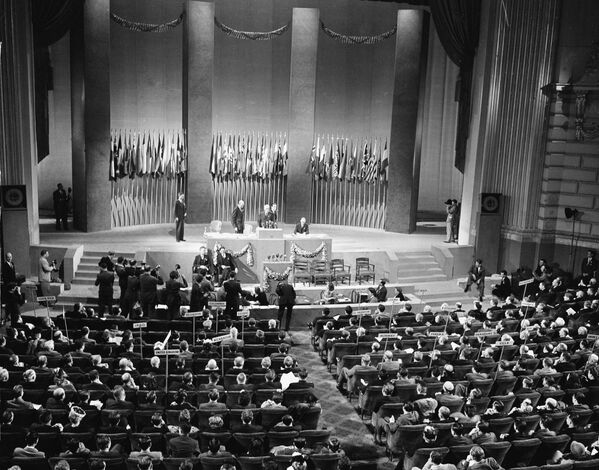 مراسم التوقيع على ميثاق الأمم المتحدة في سان فرانسيسكو، الولايات المتحدة 26 يونيو/ حزيران 1945 - سبوتنيك عربي