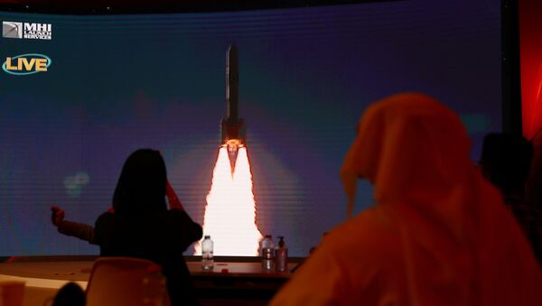 اللحظات الأولى لإطلاق مسبار الأمل الإماراتي نحو المريخ - سبوتنيك عربي