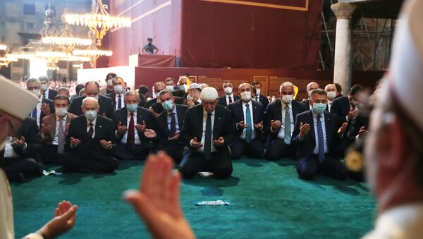 الرئيس التركي رجب طيب أردوغان خلال أول صلاة جمعة في آيا صوفيا بعد تحويله إلى مسجد، اسطنبول 24 يوليو 2020 - سبوتنيك عربي