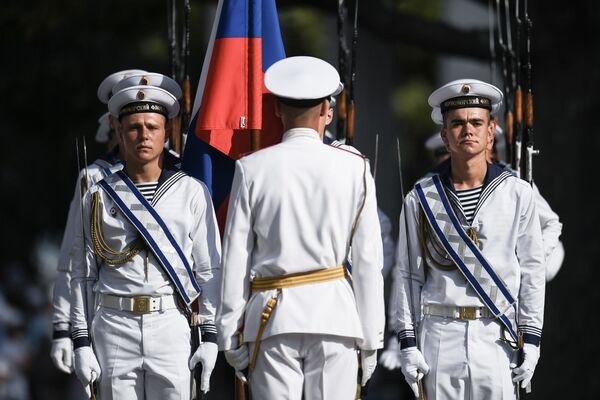 مراسم الاحتفال بيوم البحرية العسكرية الروسية في سبفاستوبل، روسيا 26 يوليو 2020 - سبوتنيك عربي