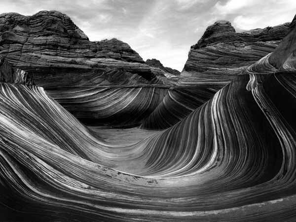 صورة بعنوان كرسي الشاطئ، للمصور الأمريكي ليو دوان، الحائز على المركز الأول في فئة التصوير المناظر الطبيعية في جوائز مسابقة مصور العام في التصوير بواسطة الهاتف المحمول أيفون لعام 2020 - سبوتنيك عربي