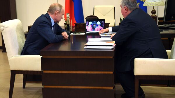 اجتماع الرئيس الروسي بوتين ورئيس شركة روس نفط  - سبوتنيك عربي
