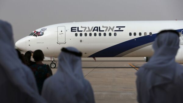 وصول الطائرة الإسرائيلية إلى مطار أبو ظبي، الإماارات 31 أغسطس 2020 - سبوتنيك عربي