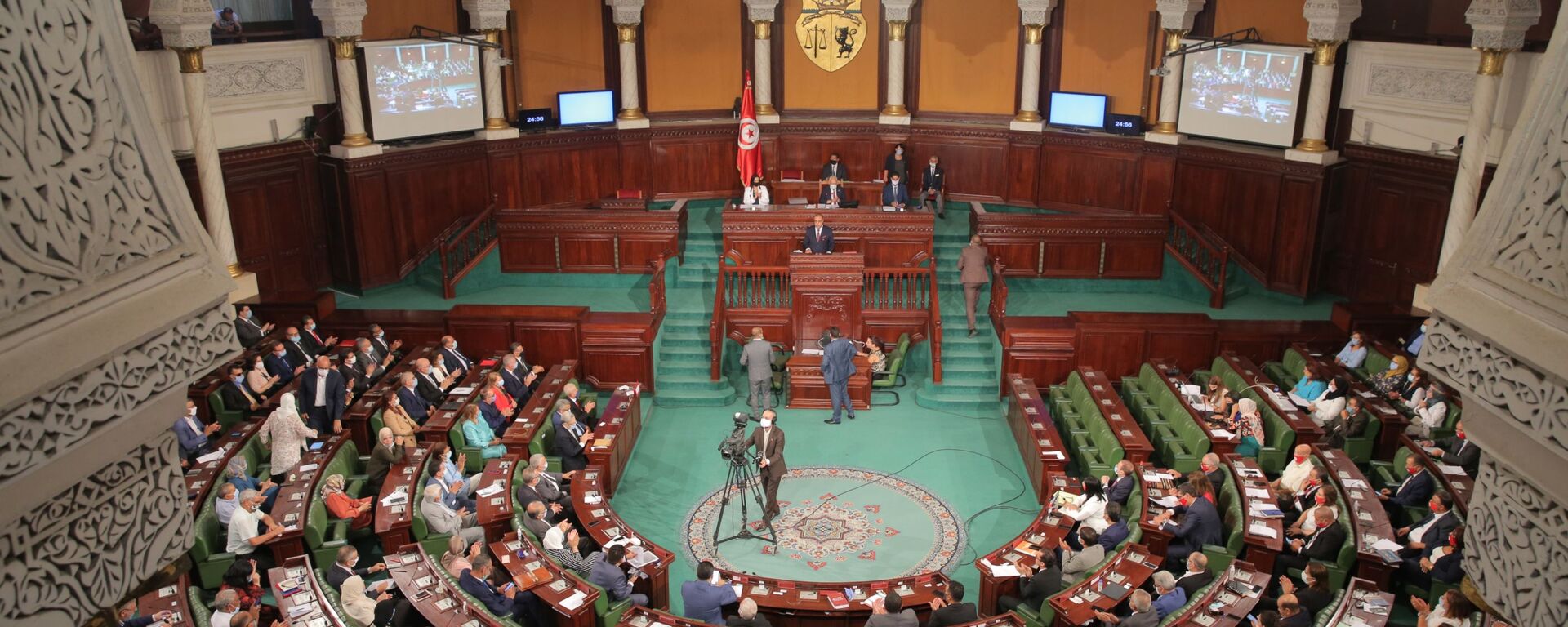 الجلسة العامة في البرلمان التونسي المخصصة لمنح الثقة لرئيس الحكومة المكلف هشام المشيشي وفريقه الحكومي، 1 سبتمبر/ أيلول 2020  - سبوتنيك عربي, 1920, 16.04.2021