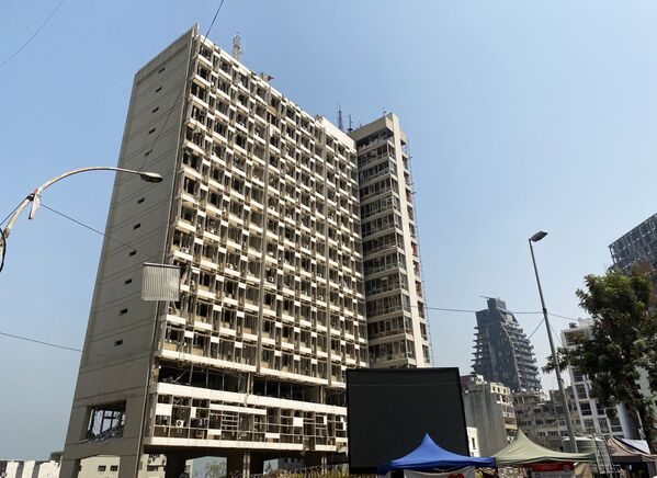 مباني مدمرة إثر انفجار مرفأ بيروت في حي جميزة، أحد أكثر الأحياء اكتظاظا في العاصمة، لبنان 4 سبتمبر 2020 - سبوتنيك عربي