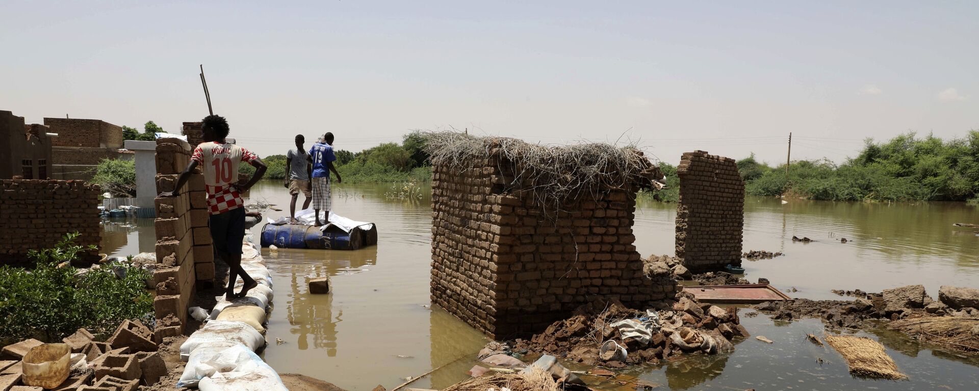 تداعيات فيضان مياه النيل الأزرق في منطقة أم درمان في السودان، 5 سبتمبر 2020 - سبوتنيك عربي, 1920, 09.09.2020