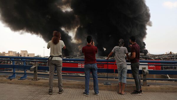  حريق كبير في مرفأ بيروت، لبنان 10 سبتمبر 2020 - سبوتنيك عربي