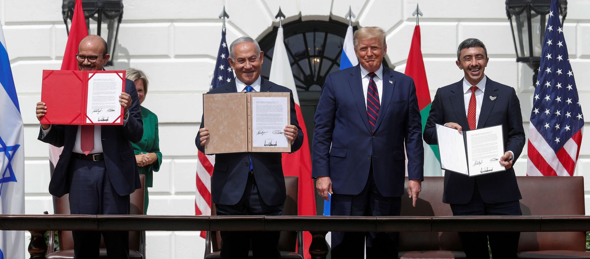 توقيع اتفاق السلام بين الإمارات والبحرين وإسرائيل في حضور الرئيس الأمريكي دونالد ترامب 15 سبتمبر أيلول - سبوتنيك عربي, 1920, 25.02.2021