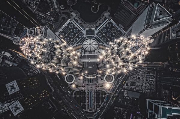 صورة بعنوان هندسة من الفضاء الخارجي على الأرض، للمصور توماس كوالسكي، الفائزة في فئة الفن الحضاري من مسابقة جوائز التصوير بواسطة الدرون لعام 2020 - سبوتنيك عربي