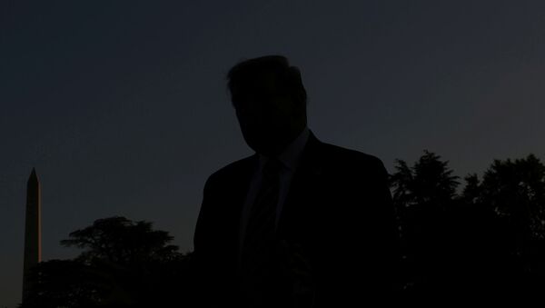 الرئيس الأمريكي ترامب يغادر البيت الأبيض متوجها إلى ولاية بنسلفانيا من أجل حملته الانتخابية 23 سبتمبر أيلول 2020 - سبوتنيك عربي