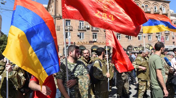 التصاعد العسكري بين أرمينيا و أذربيجان - قوات الجيش الأرمني في يريفان، أرمينيا، 27 سبتمبر 2020 - سبوتنيك عربي