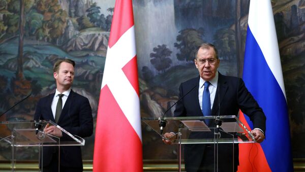 وزير الخارجية الروسي سيرغي لافروف مع  وزير الخارجية الدنماركي إيبي كوفود - سبوتنيك عربي