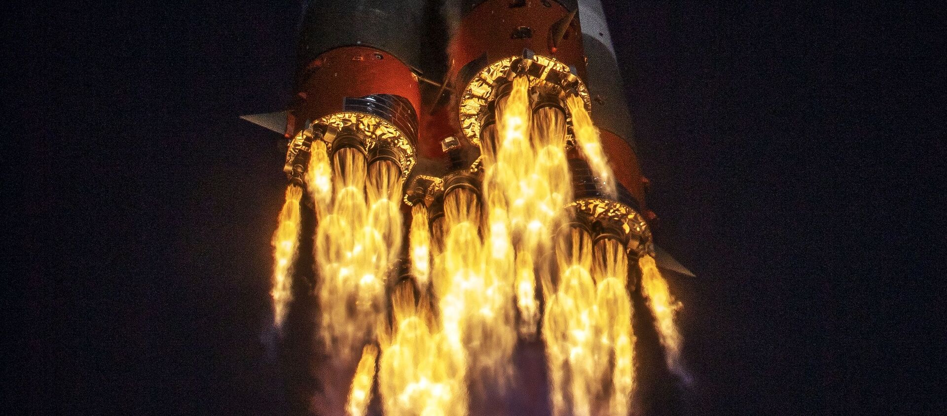إطلاق صاروخ طراز سويوز إم إس17 بمركبة الفضاء المأهولة سويوز أم إس17، والتي أقلعت من بايكونور، لتلتحم مع مركبة الفضاء الدولية، 14 أكتوبر 2020 - سبوتنيك عربي, 1920, 16.09.2021