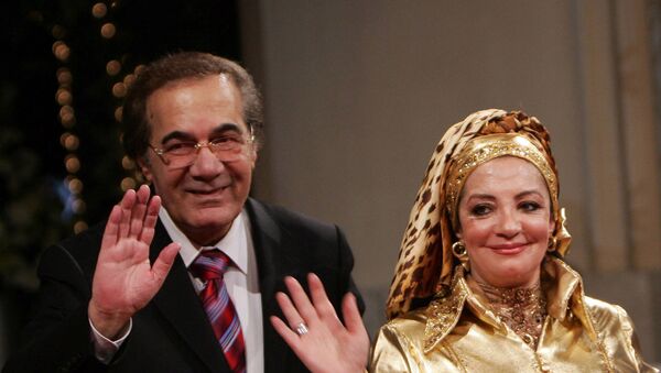 الفنان المصري محمود ياسين وزوجته الفنانة شهيرة - سبوتنيك عربي