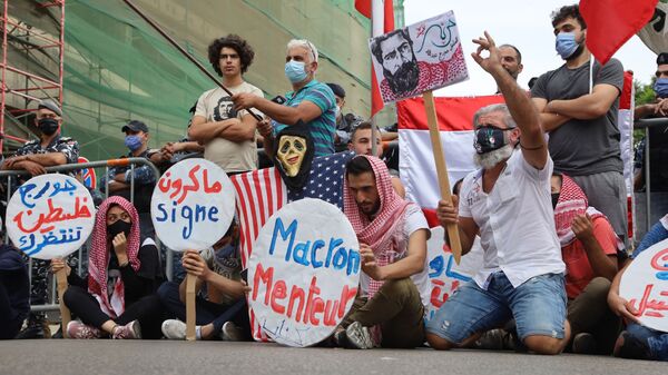 تظاهرة أمام السفارة الفرنسية في بيروت في الذكرى السادسة والثلاثون على اعتقال المناضل جورج عبدالله - سبوتنيك عربي