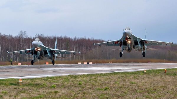 مناورات الطيران الحربي الروسي في كاريليا الروسية - الجيش الروسي، مقاتلات سو - 30 إس إم و سو - 35 إس - سبوتنيك عربي