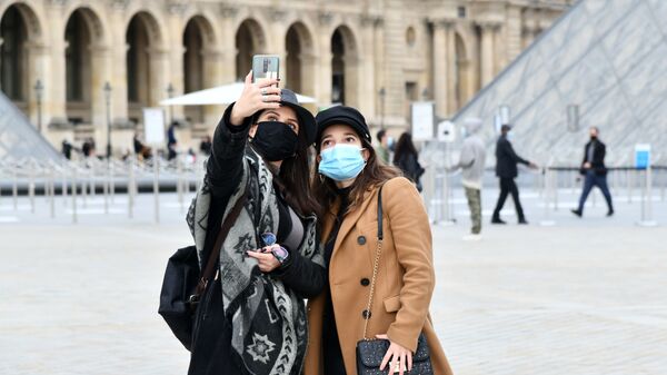 تشديد القيود والاجراءات الاحترازية بسبب فيروس كورونا في باريس، فرنسا 29 أكتوبر 2020 - سبوتنيك عربي