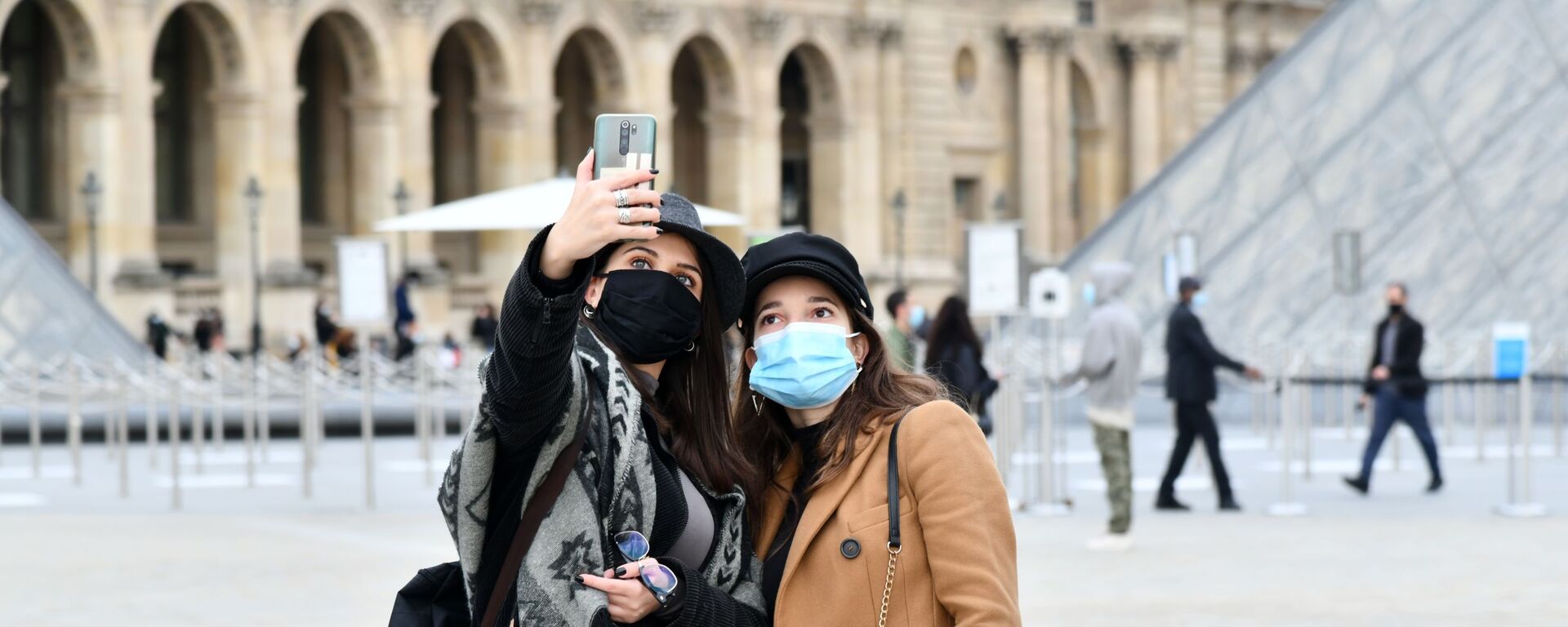 تشديد القيود والاجراءات الاحترازية بسبب فيروس كورونا في باريس، فرنسا 29 أكتوبر 2020 - سبوتنيك عربي, 1920, 16.03.2022