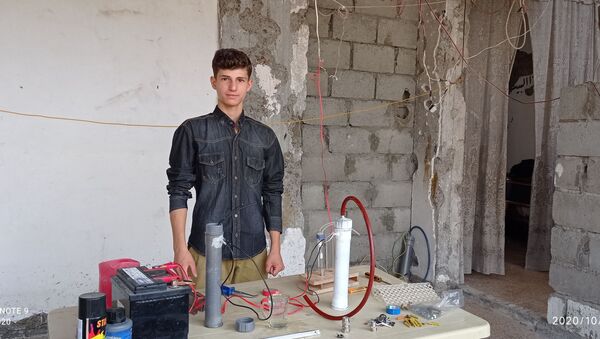 الشاب السوري عبد الرحمن الحيجي يبتكر جهازا يوفر 50% من استهلاك البنزين والديزل - سبوتنيك عربي