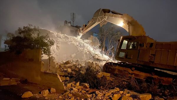 الجيش الإسرائيلي يهدم منزل الأسير الفلسطيني دويكات قرب نابلس - سبوتنيك عربي