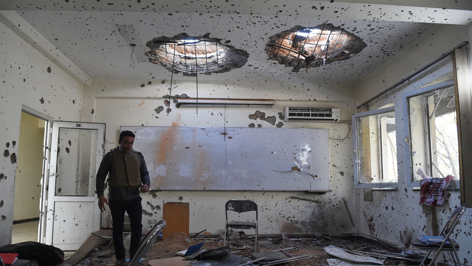 أثار هجوم استهدف جامعة كابول، أفغانستان، 3 نوفمبر 2020 - سبوتنيك عربي, 1920, 15.10.2021