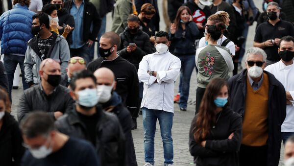احتجاجات ضد الاجراءات الاحترازية والقيود المشددة بسبب جائحة كورونا في روما، إيطاليا 2 نوفمبر 2020 - سبوتنيك عربي