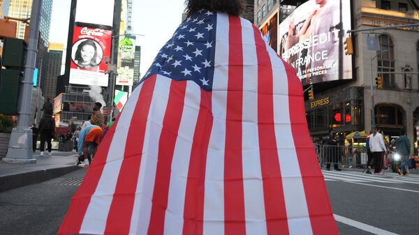 مظاهرات تعم شوارع الولايات المتحدة بعد صدور نتائج التصويت في الانتخابات الرئاسية الأمريكية 2020 - سبوتنيك عربي