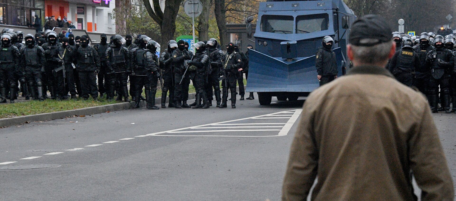 احتجاجات للمعارضة البيلاروسية (#أنا_سأخرج) في العاصمة مينسك، بيلاروسيا 15 نوفمبر 2020 - سبوتنيك عربي, 1920, 27.03.2021
