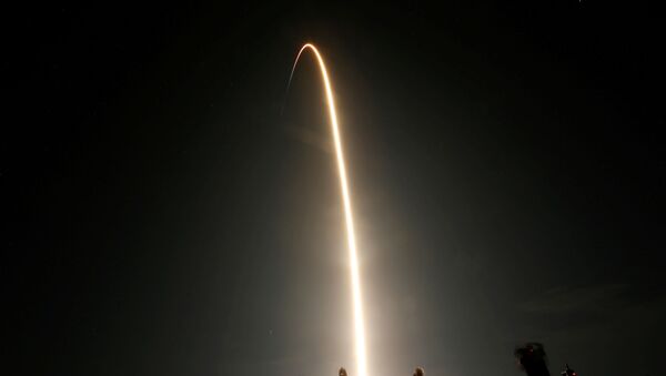 إطلاق مركبة سبيس إكس والتي تحمل اسم كرو دراغون عن طريق صاروخ فالكون 9، من مركز كينيدي للفضاء التابع لناسا في كيب كانافيرال بولاية فلوريدا، الولايات المتحدة 16 نوفمبر 2020 - سبوتنيك عربي