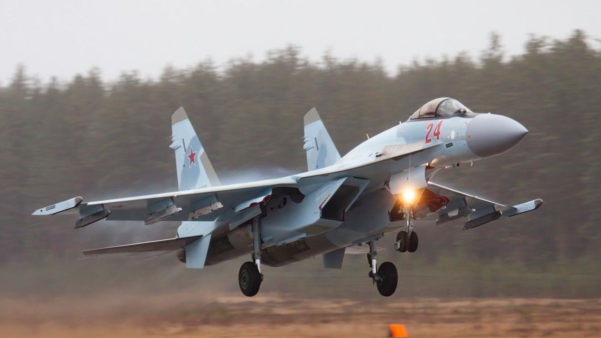 مناورات الطيران الحربي الروسي لمقاتلات «سو-25» و «ميغ- 31» التابعة للمنطقة الغربية لشرق روسيا، في مقاطعة تفير، 23-24 نوفمبر 2020 - سبوتنيك عربي, 1920, 04.06.2021