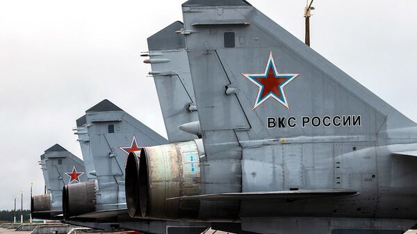 مناورات الطيران الحربي الروسي لمقاتلات «سو-25» و «ميغ- 31» التابعة للمنطقة الغربية لشرق روسيا، في مقاطعة تفير، 23-24 نوفمبر 2020 - سبوتنيك عربي