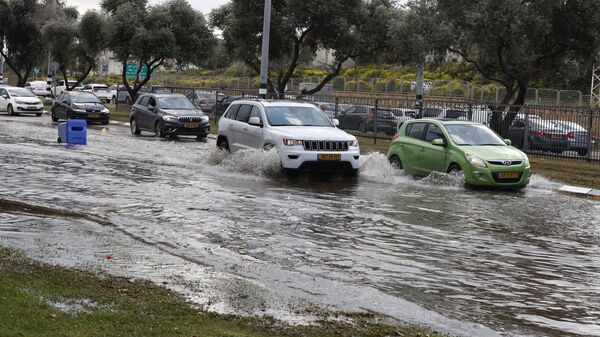 أمطار غزيرة في نتانيا، إسرائيل 20 نوفمبر 2020 - سبوتنيك عربي