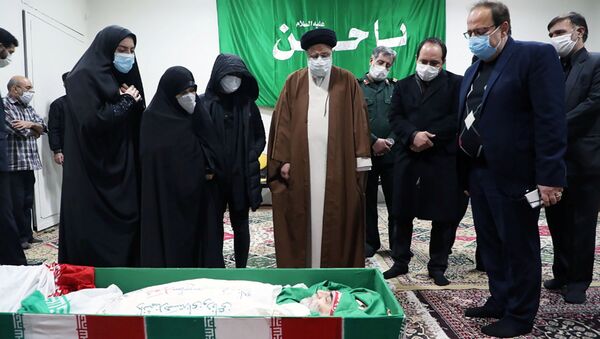 مراسم دفن العالم النووي والدفاعي الإيراني محسن فخري زاده، طهران، إيران 28 نوفمبر 2020 - سبوتنيك عربي