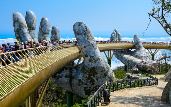 الجسر الذهبي في فيتنام حصل على لقب أفضل جسر رمزي للسياح في العالم لعام 2020 - سبوتنيك عربي