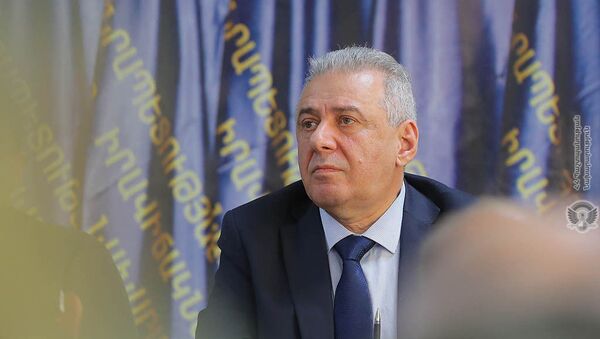 وزير الدفاع الأرمينيا غارشاك اروتونيان - سبوتنيك عربي