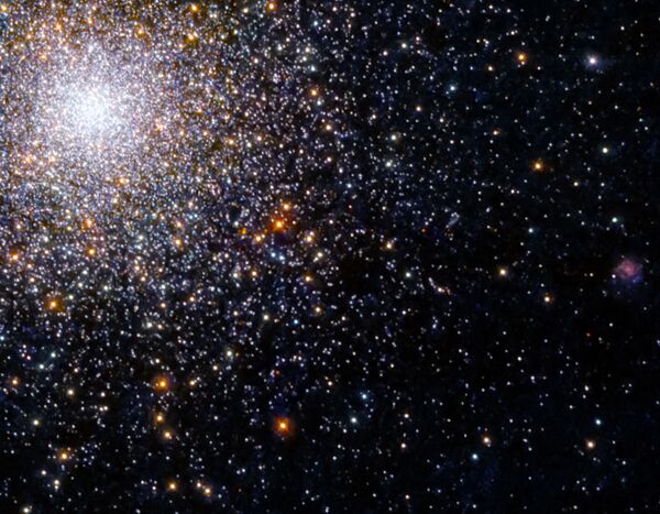 تم اكتشاف كالدويل 66، المعروف أيضًا باسم إن جي إس 5694، من قبل عالم فلك البريطاني ويليام هيرشل في عام 1784، وهو أحد أقدم العناقيد الكروية وأكثرها بعدًا في مجرتنا. - سبوتنيك عربي