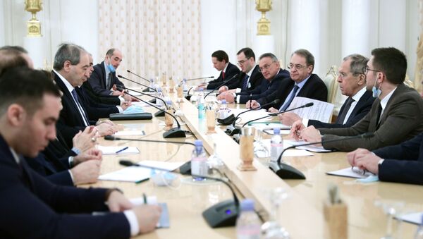 اجتماع وزيري الخارجية الروسي سيرغي لافروف والسوري فيصل المقداد في موسكو، روسيا 17 ديسمبر 2020 - سبوتنيك عربي