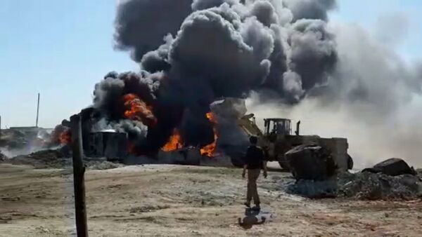انفجار في شاحنة لسرقة النفط السوري - سبوتنيك عربي