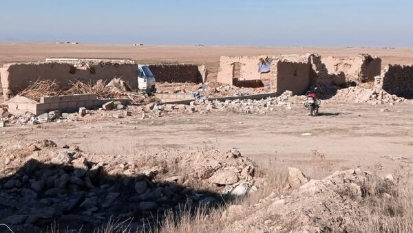 تجريف مئات المنازل وتهجير سكانها بمحيط قاعدة للجيش الأمريكي شرقي سوريا - سبوتنيك عربي