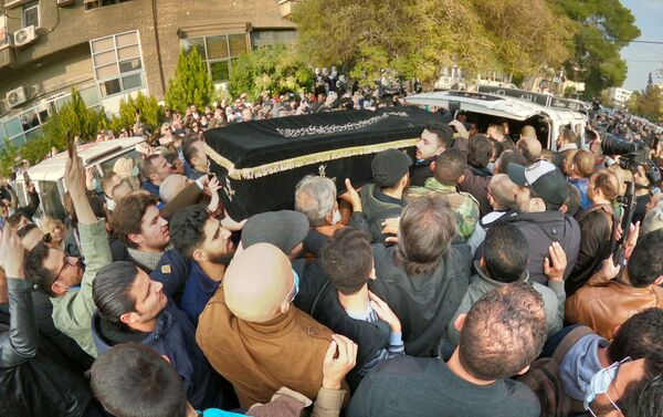 تشييع جنازة المخرج السوري حاتم علي في دمشق - سبوتنيك عربي