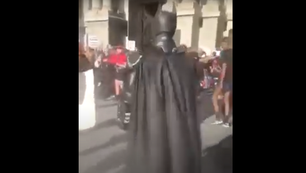 باتمان يصل إلى مبنى الكابيتول... فيديو - سبوتنيك عربي