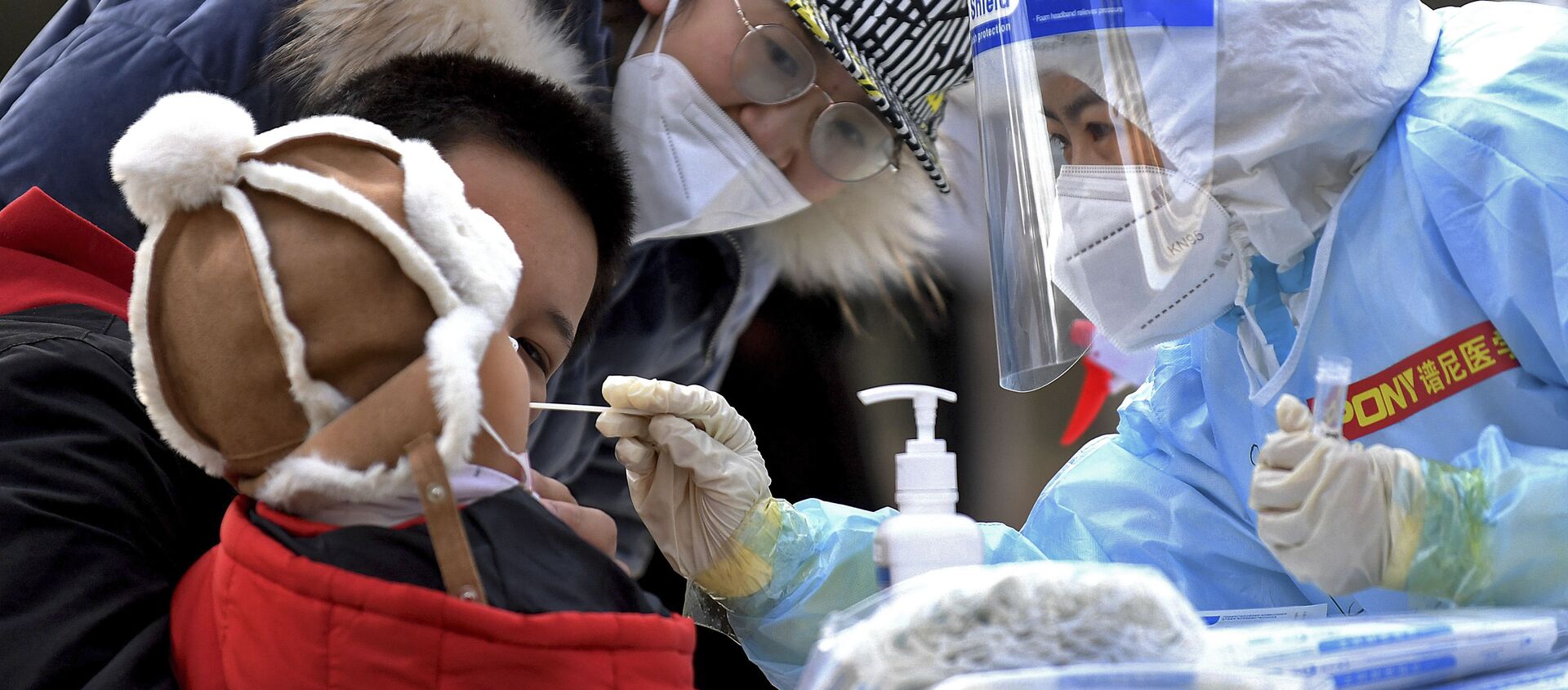 حملة الكشف عن فيروس كورونا واسعة النطاق في بكين، بسبب موجة جديدة لحالات الإصابة كوفيد-19 في الصين 11 يناير 2021 - سبوتنيك عربي, 1920, 19.06.2021