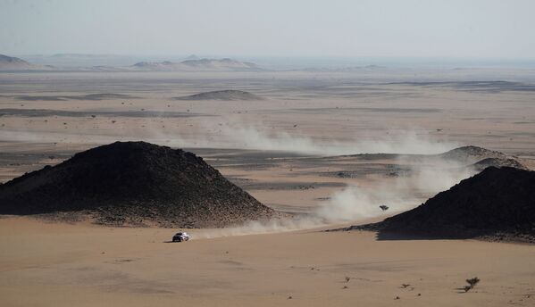 منظر عام لوادي الدواسر، خلال المرحلة الثالثة من سباق رالي داكار السعودية 2021، 5 يناير 2021 - سبوتنيك عربي