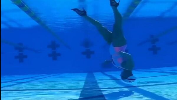 مهارات متميزة في السباحة - سبوتنيك عربي
