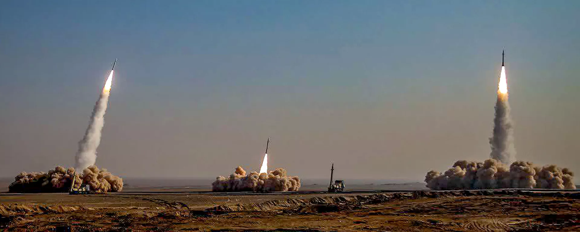 الحرس الثوري الإيراني يطق صواريخ في مناورات الرسول الأعظم - سبوتنيك عربي, 1920, 02.08.2023