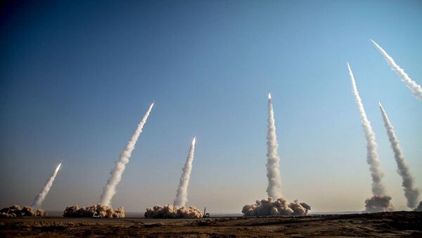 إطلاق متزامن لصواريخ إيرانية - سبوتنيك عربي