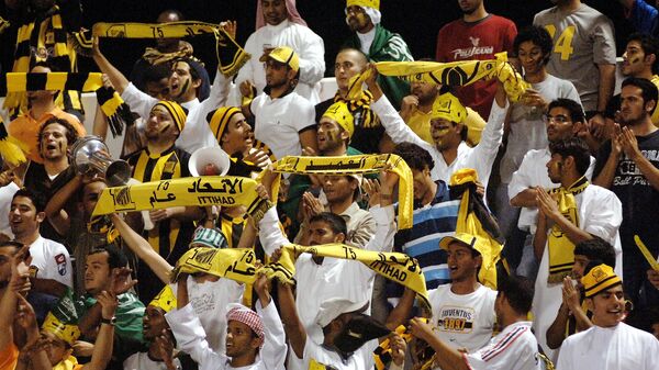 مشجعو فريق الاتحاد السعودي لكرة القدم - سبوتنيك عربي