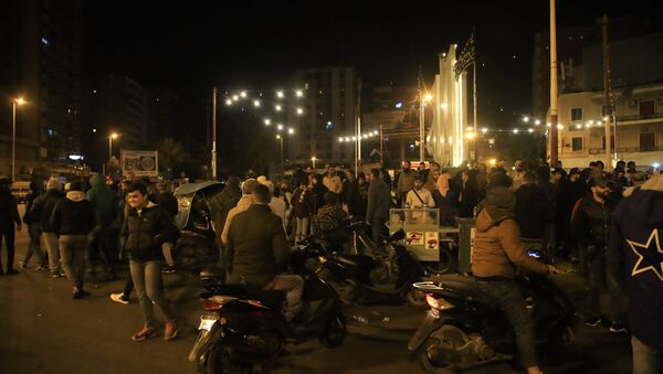 مظاهرات وقطع للطرقات في عدد من مناطق لبنان  - سبوتنيك عربي