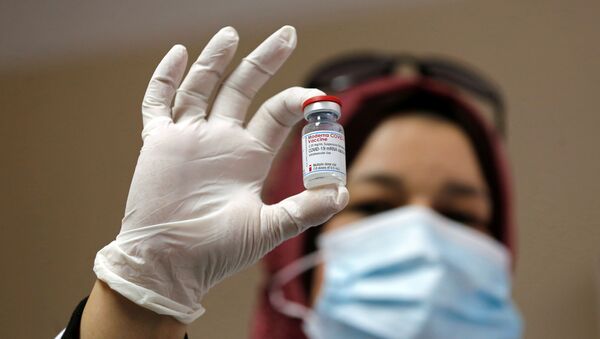 تطعيم الأطباء في بيت لحم بلقاح موديرنا ضد فيرويس كورونا، الضفة الغربية، فلسطين 3 فبراير 2021 - سبوتنيك عربي