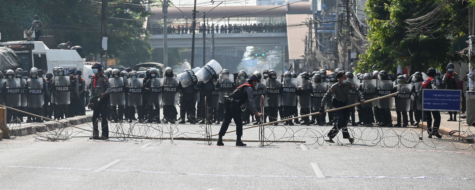 احتجاجات ضد الانقلاب العسكري في مدينة يانغون، ميانمار 6 فبراير 2021 - سبوتنيك عربي, 1920, 25.03.2021